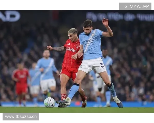 曼城中场创造力靠德布劳内独撑,其状态起伏对球队持续争冠能力构成考验 曼城中场创造力靠德布劳内独撑,其状态起伏对球队持续争冠能力构成考验