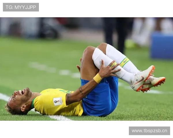 皇马中锋短缺问题加剧,对本赛季锋线轮换与进攻效率造成影响 皇马中锋短缺问题加剧,对本赛季锋线轮换与进攻效率造成影响